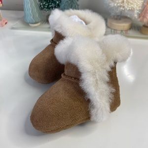 👶 NWT UGG BABY BOOTIE- CHESTNUT 0/1